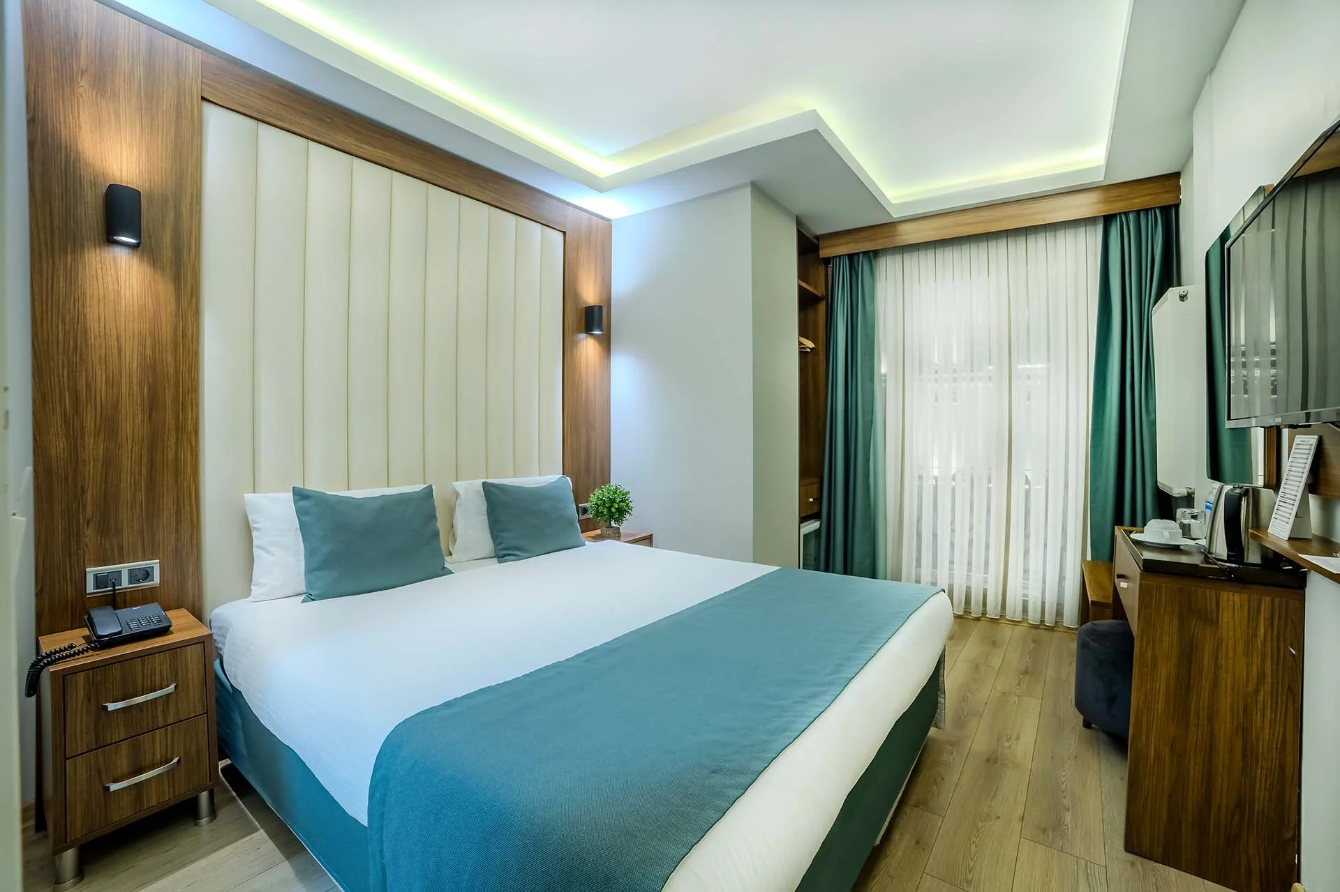 Family Connecting Room With Balcony