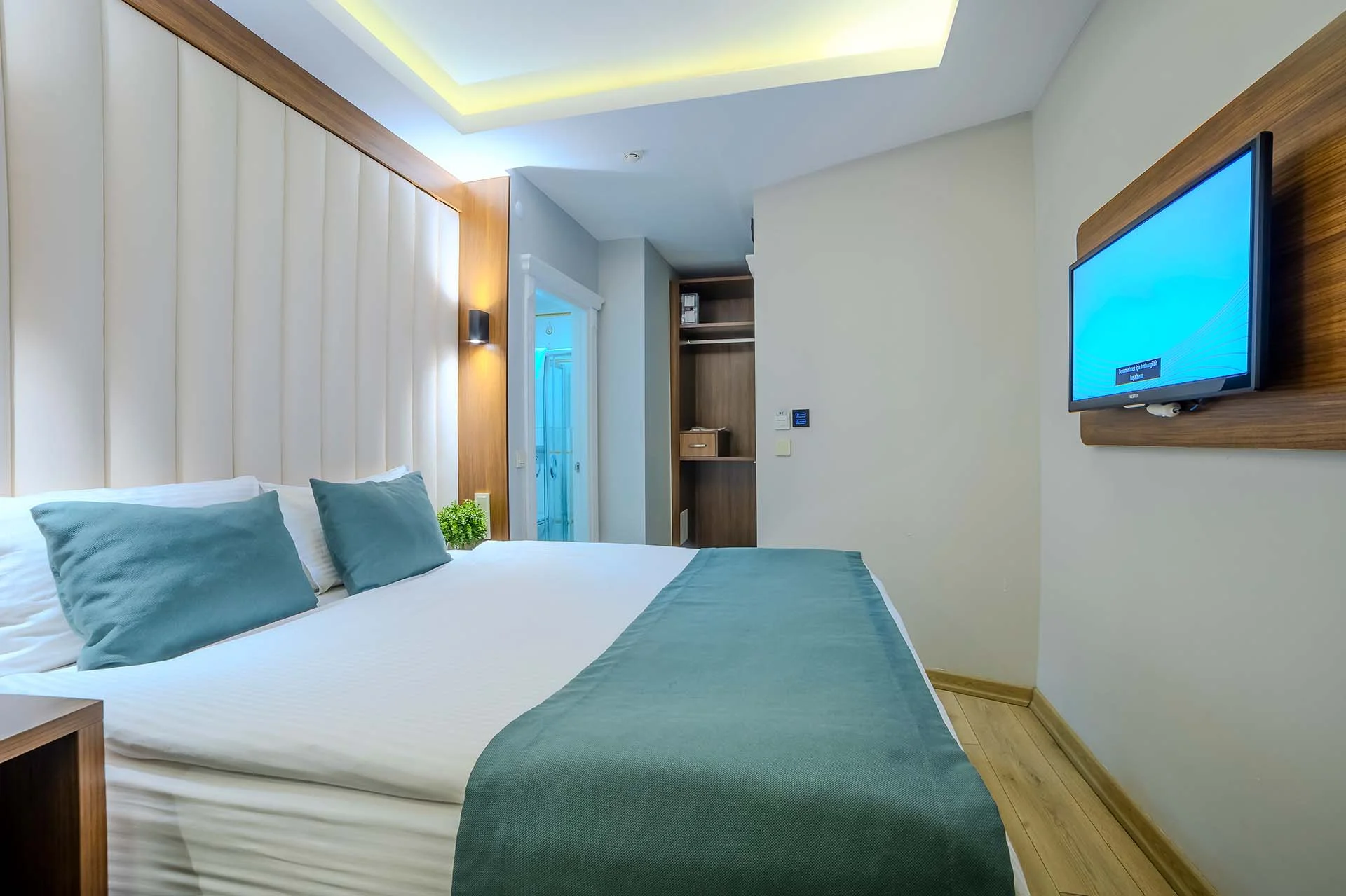 Family Connecting Room 4 Pax