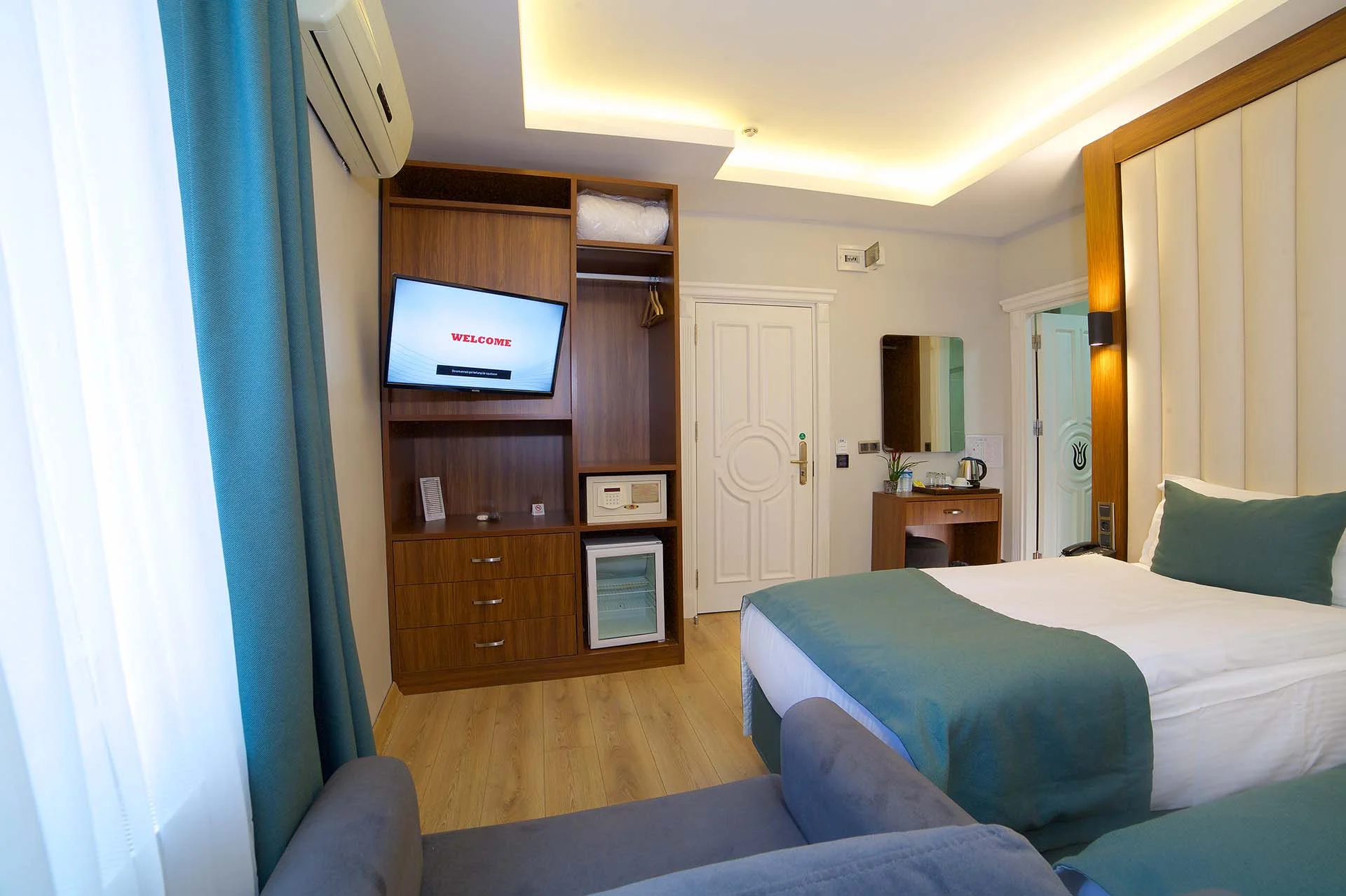 Family Connecting Room 5 Pax