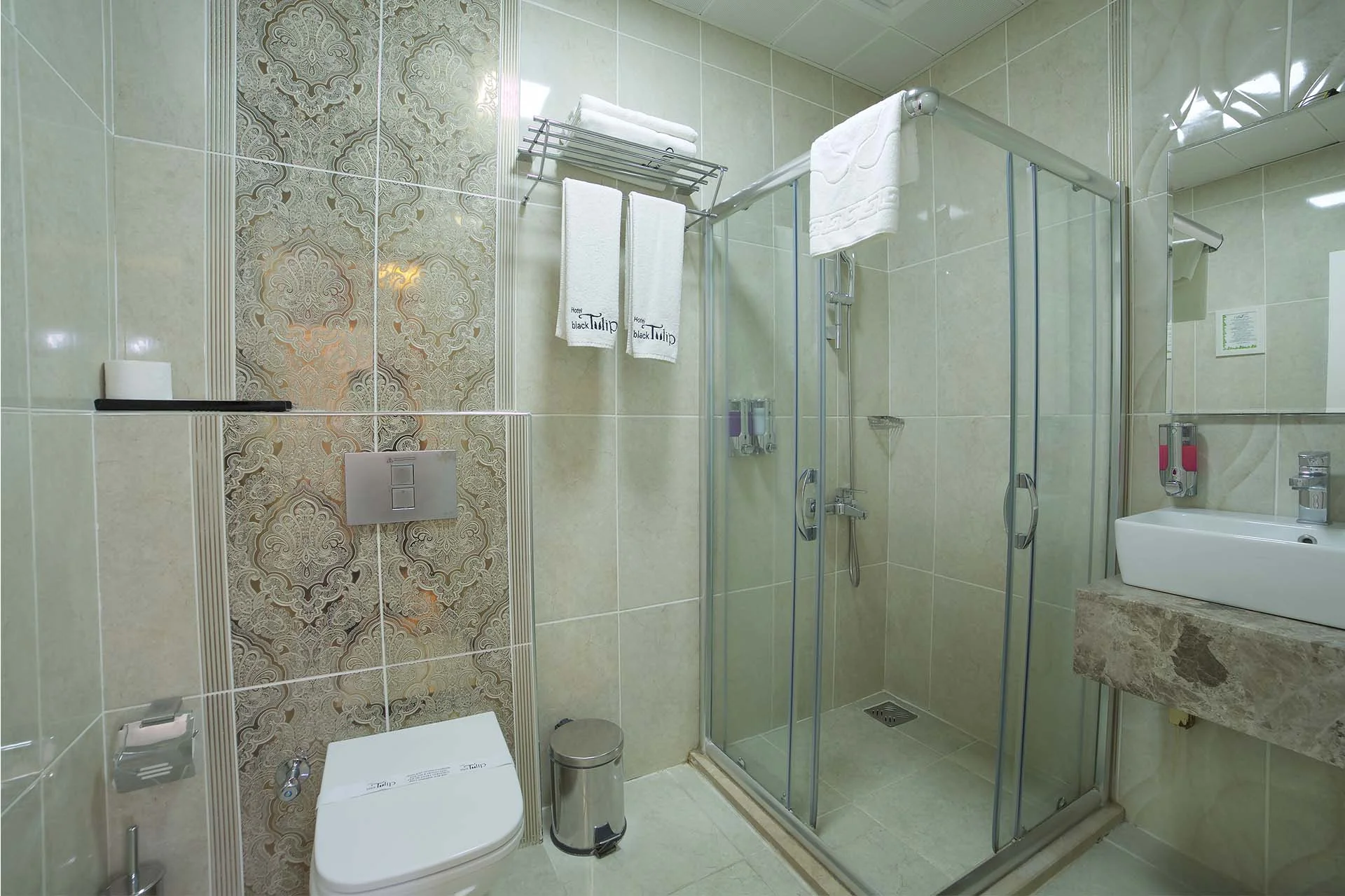 Family Connecting Room 5 Pax